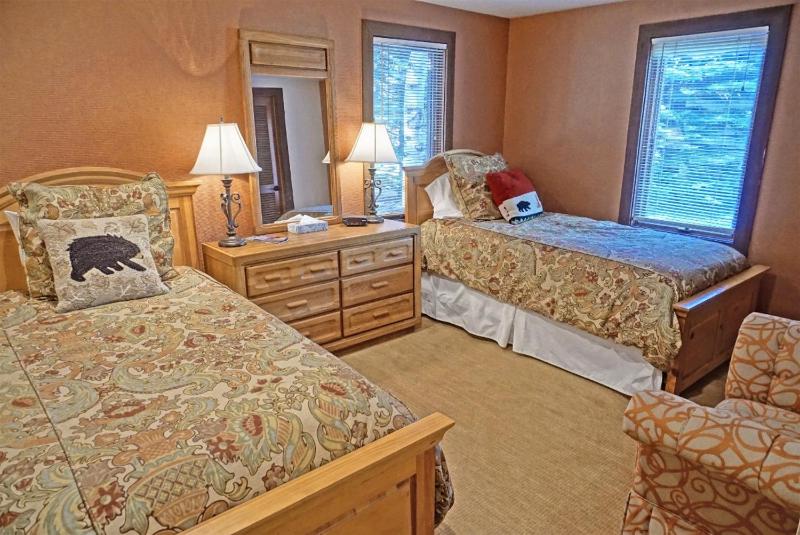 Foosball Table 4 Bedroom Plus Basement Steps from Shuttle Private Setting - image 18
