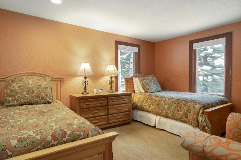 Foosball Table 4 Bedroom Plus Basement Steps from Shuttle Private Setting - image 36