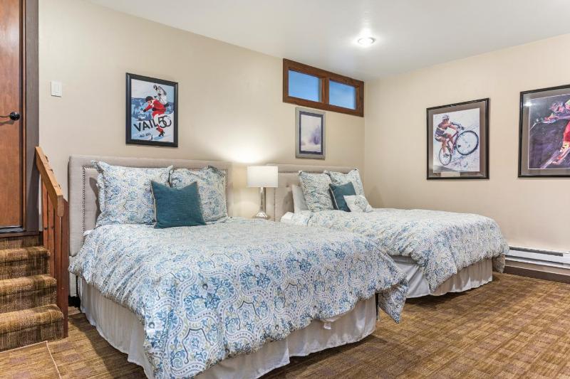 Foosball Table 4 Bedroom Plus Basement Steps from Shuttle Private Setting - image 22