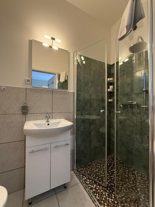 Comfort Studio Apartment image 4
