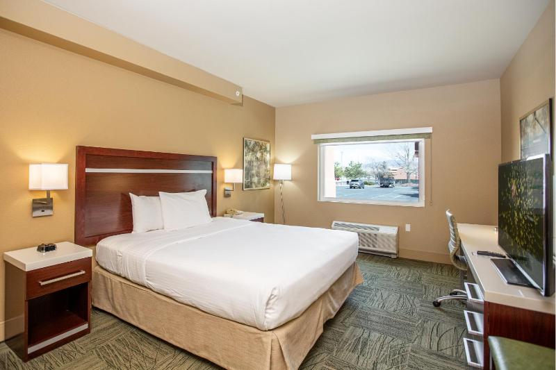Deluxe Single Room image 3