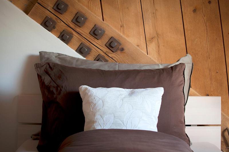 Double or Twin Room with Garden View image 3