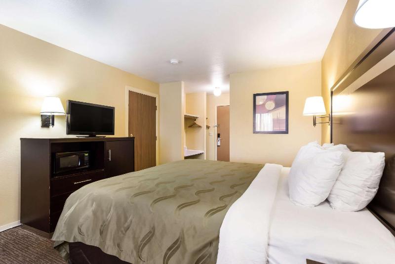 King Room image 4
