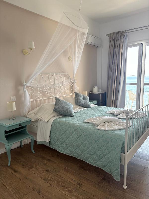 Superior Double Room image 1