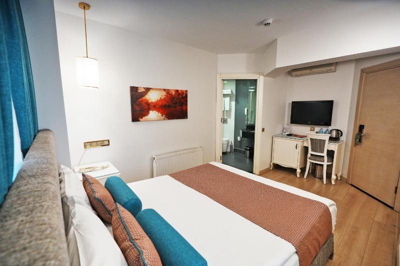 Deluxe Double Room image 1