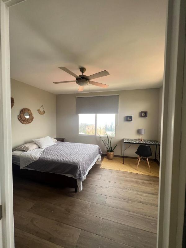 Charming Penthouse with Stunning View to San Salvador - image 12