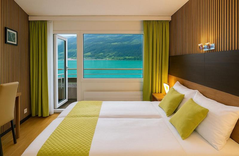 Deluxe Double Room with Balcony and Lake View image 4