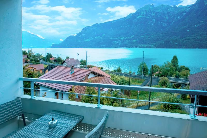 Deluxe Double Room with Balcony and Lake View image 3