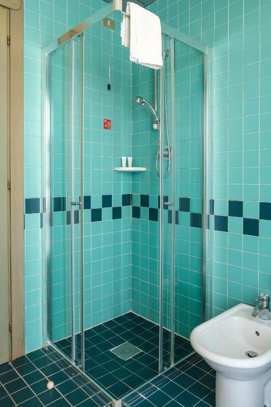 Deluxe Double Room with Partial Sea View image 2