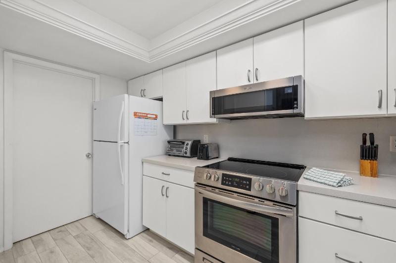 Edgewater Condo Unit #303 Apts - image 13