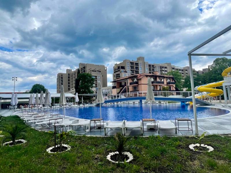 Grand Hotel Nirvana - All Inclusive & Free Beach Access - image 13