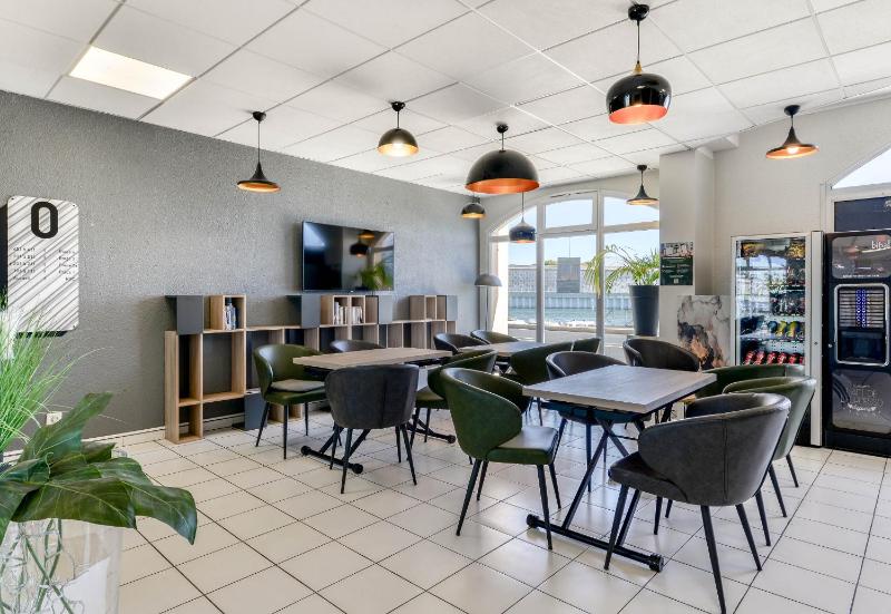 B&B HOTEL Sète Centre Gare - image 41