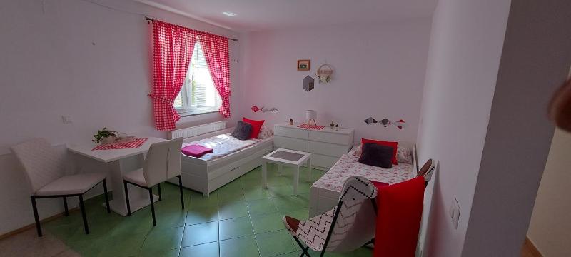 Small Double Room image 3