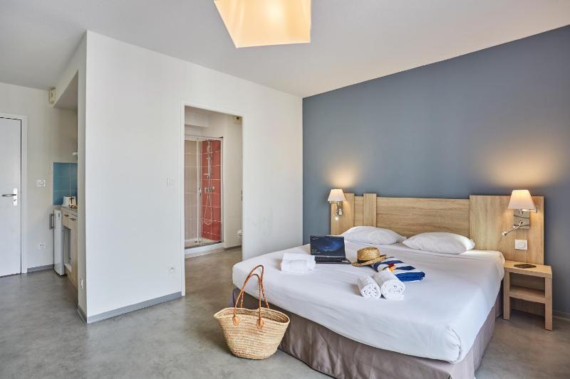 Studio Apartment image 1