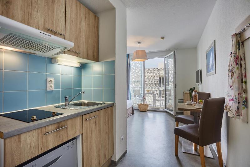 Studio Apartment image 3