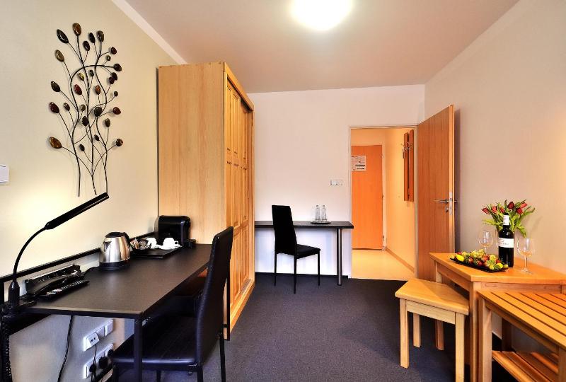 Superior Double or Twin Room image 4