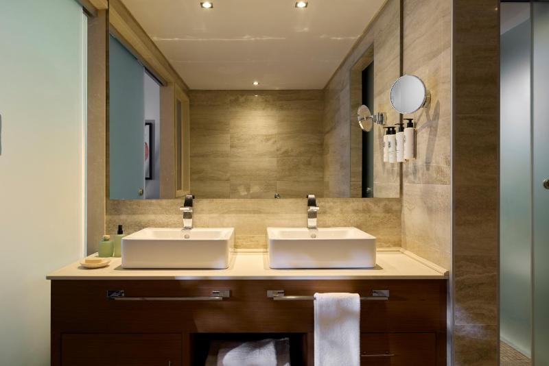 Executive Suite with Private Pool image 4