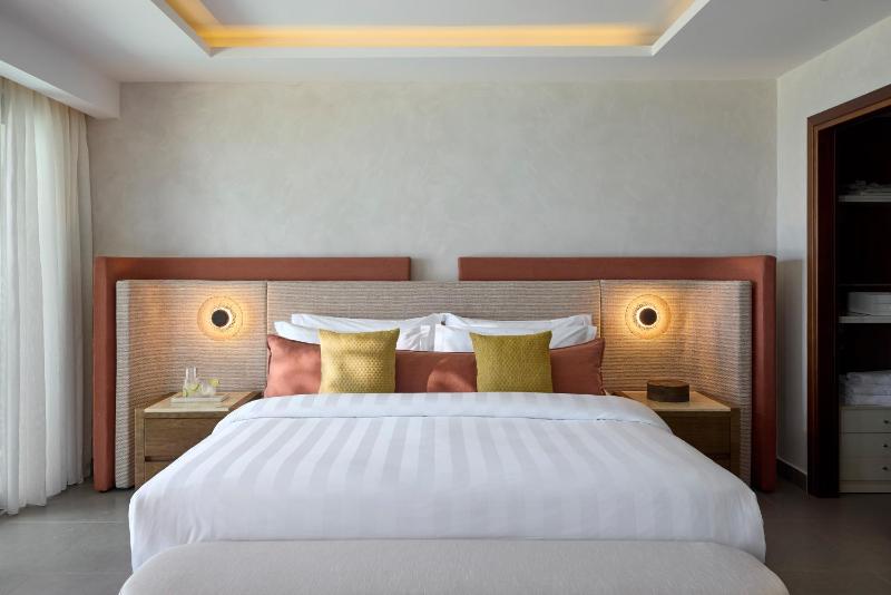 Mediterranean Suite with Private Pool image 4
