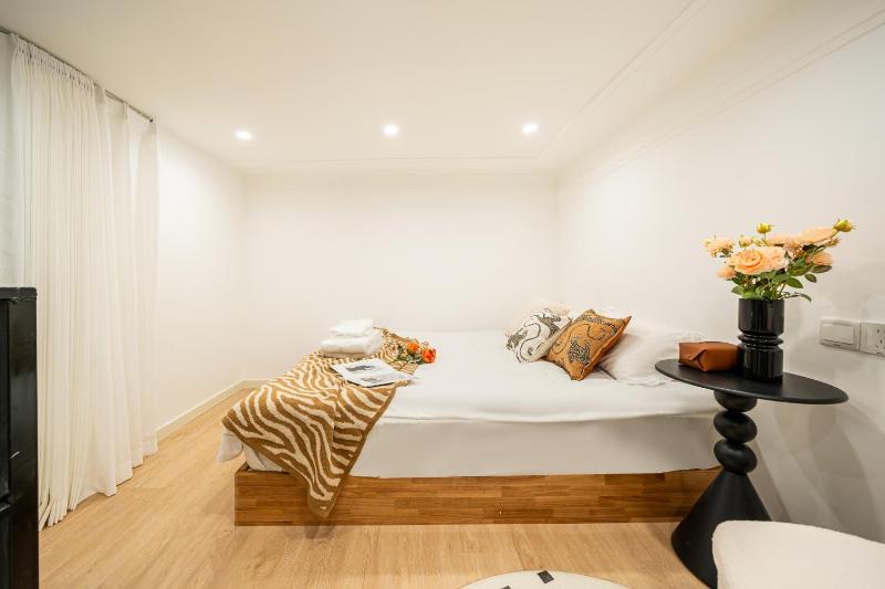 Westing Hotel-Double Queen Beds Room - image 5