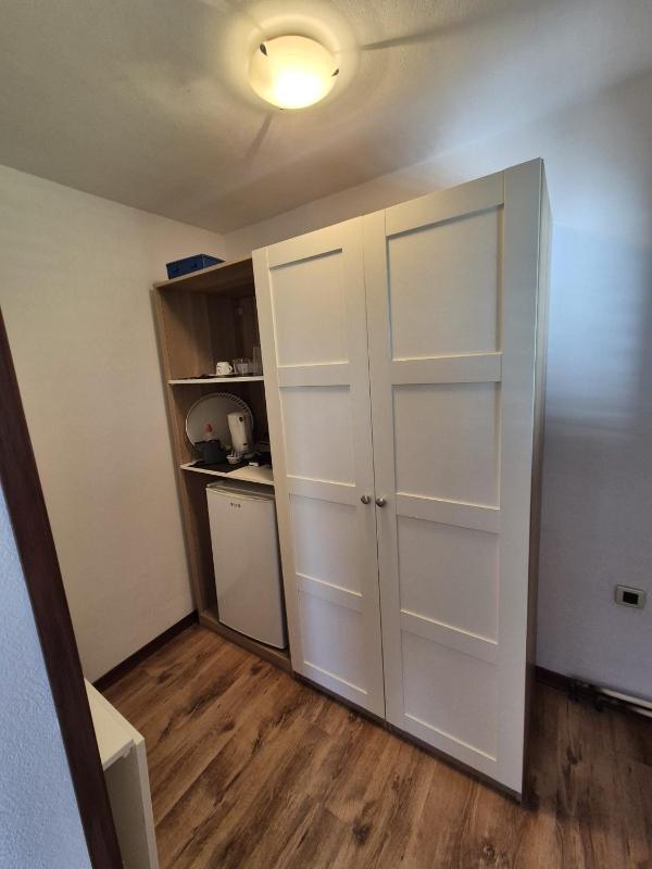 Double Room with Balcony image 3