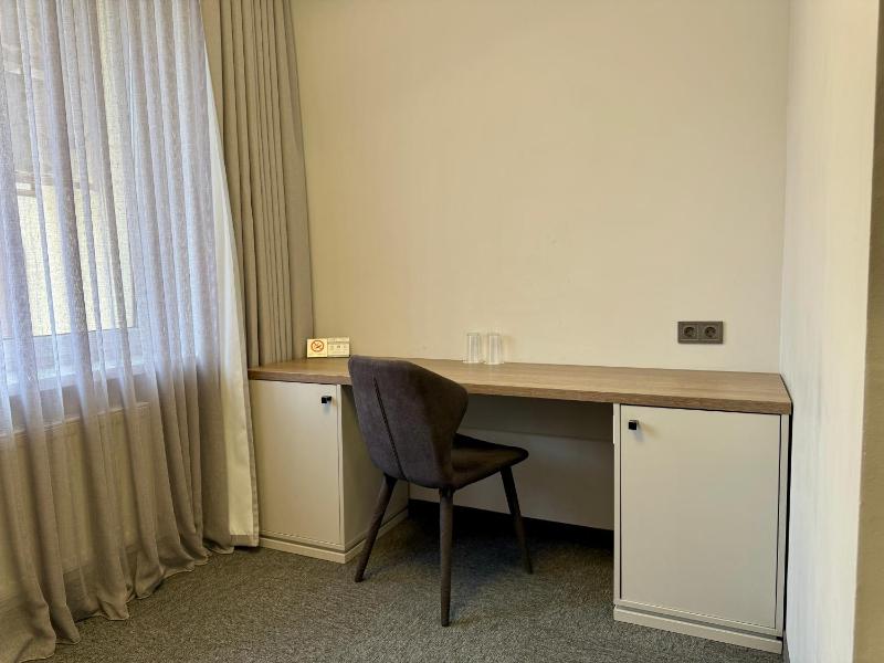 Standard Double or Twin Room image 3