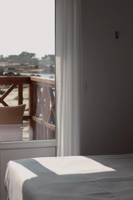 Logis Hôtel Saint Guirec Et De La Plage - image 3
