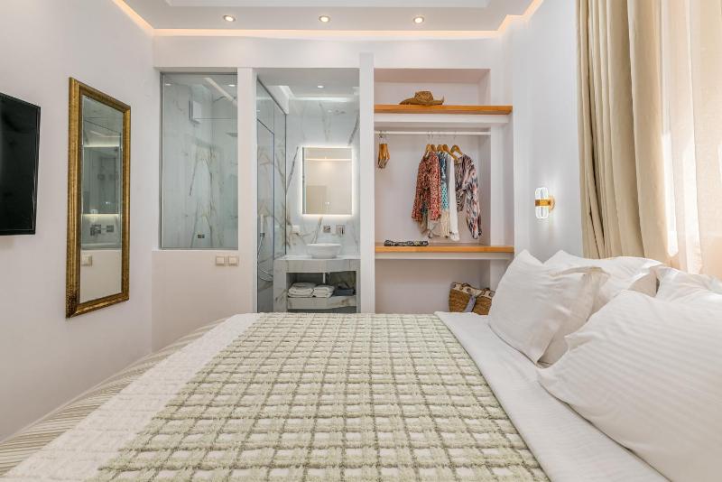 Two-Bedroom Suite image 2