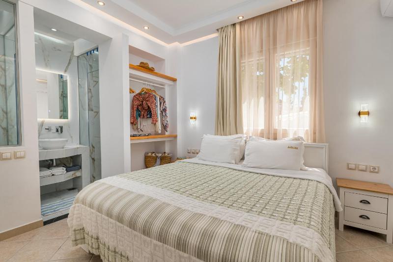 Two-Bedroom Suite image 3