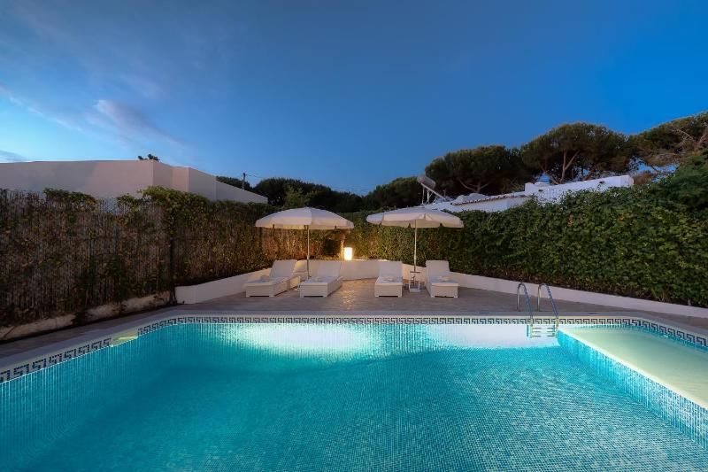 Two-Bedroom Villa image 2