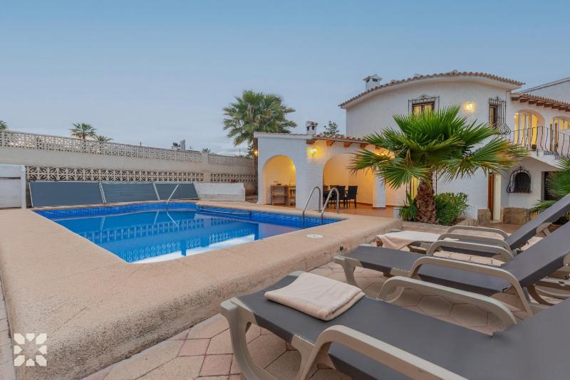 Villa Esmeralda by Abahana Villas - image 6