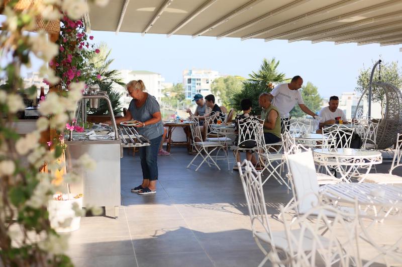 Ilio Boutique Hotel - image 2