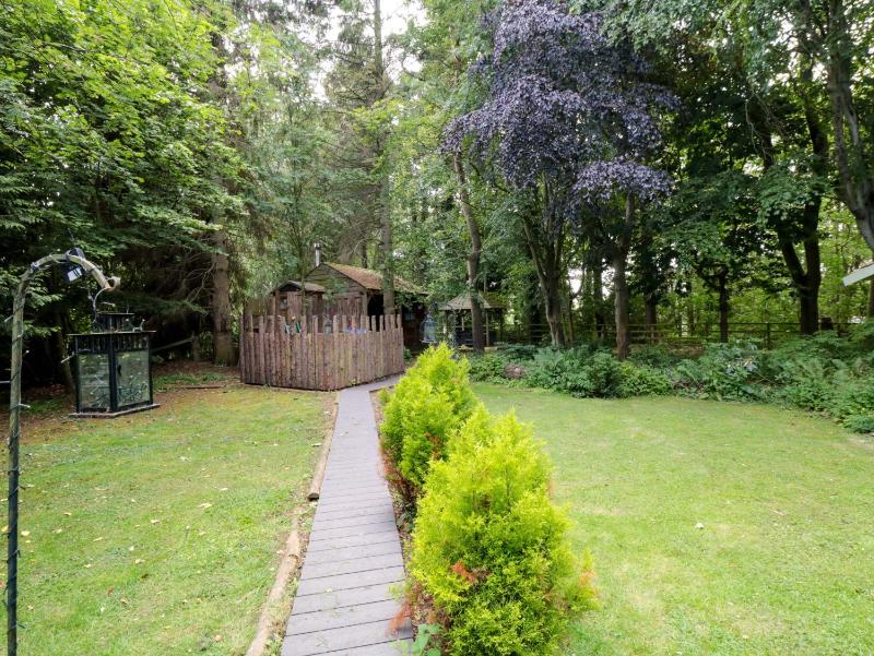 Lawnswood - image 25