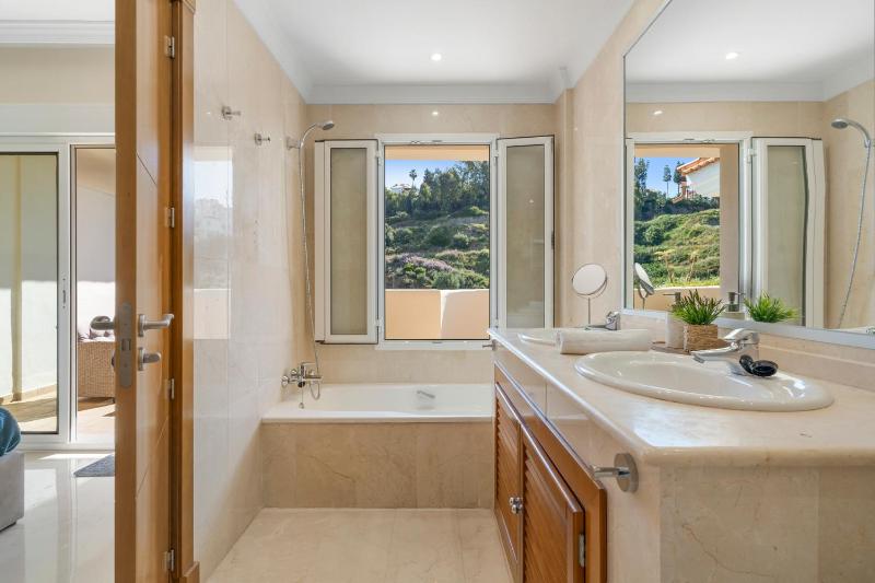 Aloha Hills apartment in Marbella - M58 - image 10