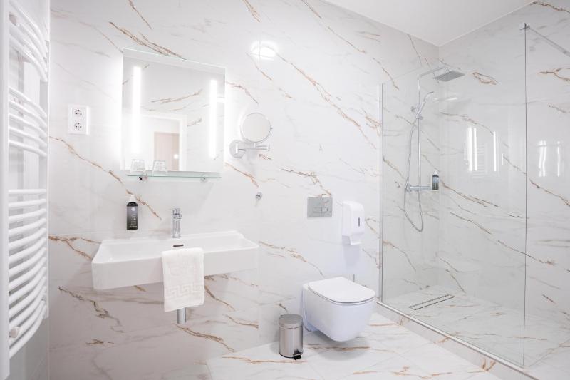 Superior Queen Room image 1