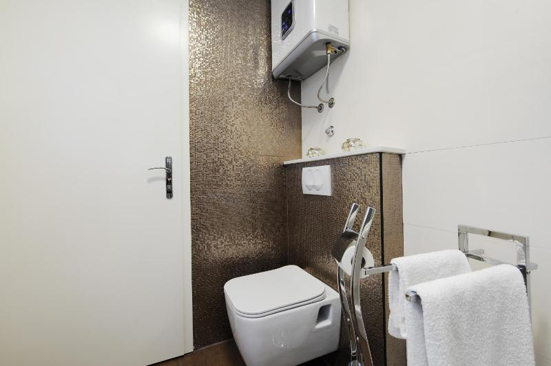Primera Luxury Studio - image 9