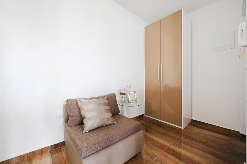 Primera Luxury Studio - image 11