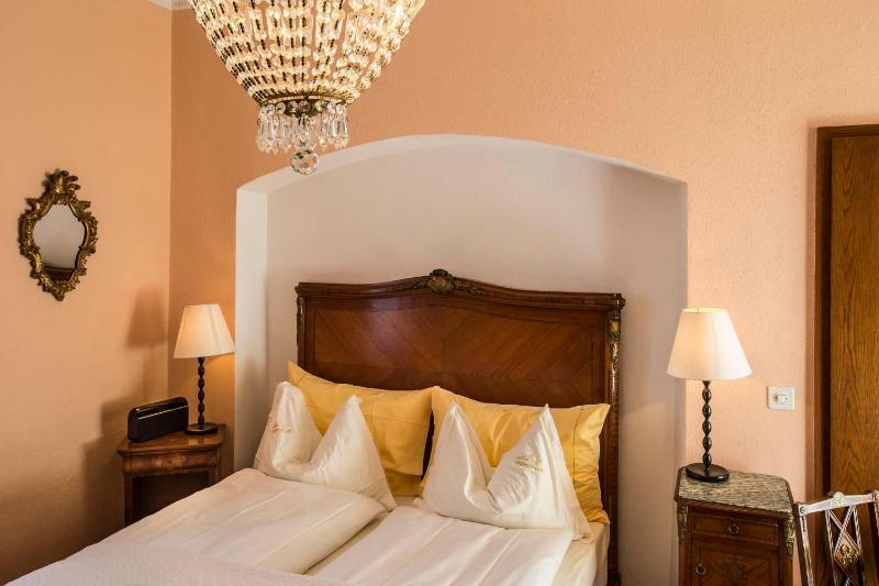 Double Room image 1