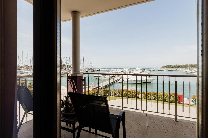 Deluxe Double Room with Sea View image 1