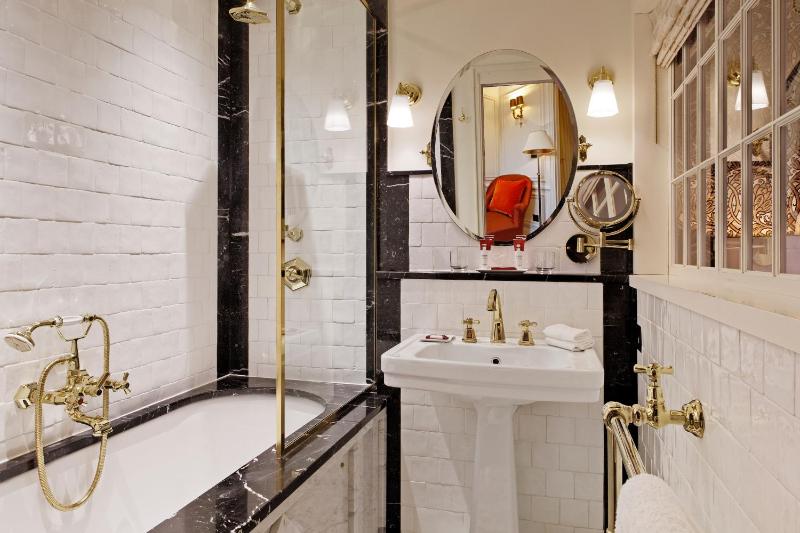 Deluxe Junior Suite image 2