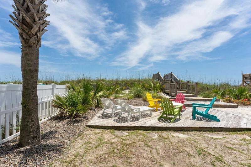 NEW Reno BEACH FRONT 4BD BA Game room Elevator - image 7