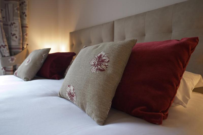 Superior Double Room image 3