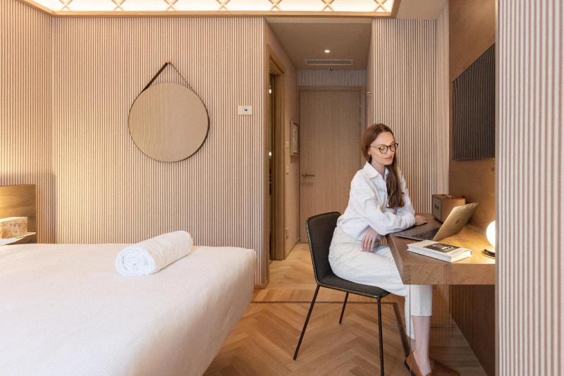 Budget Double Room image 2