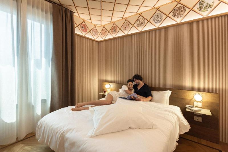 Standard Double Room image 1