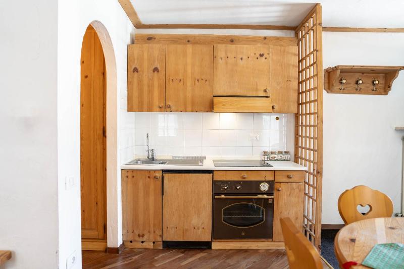 One-Bedroom Apartment image 4