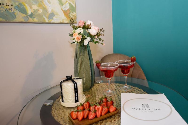 Triple Room with Garden View image 2