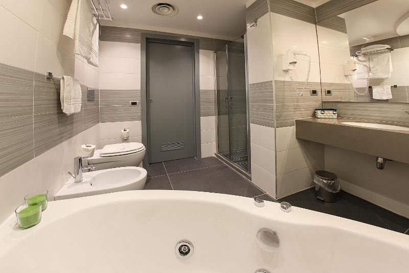 Deluxe King Room with Sofa Bed image 3