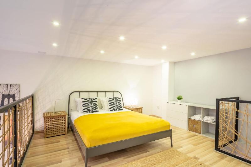Very Central - Comfy Studio - image 1