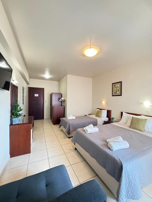 Triple Room image 3
