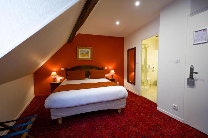 Classic Double Room image 1