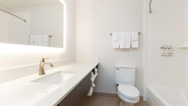 Standard Room image 3